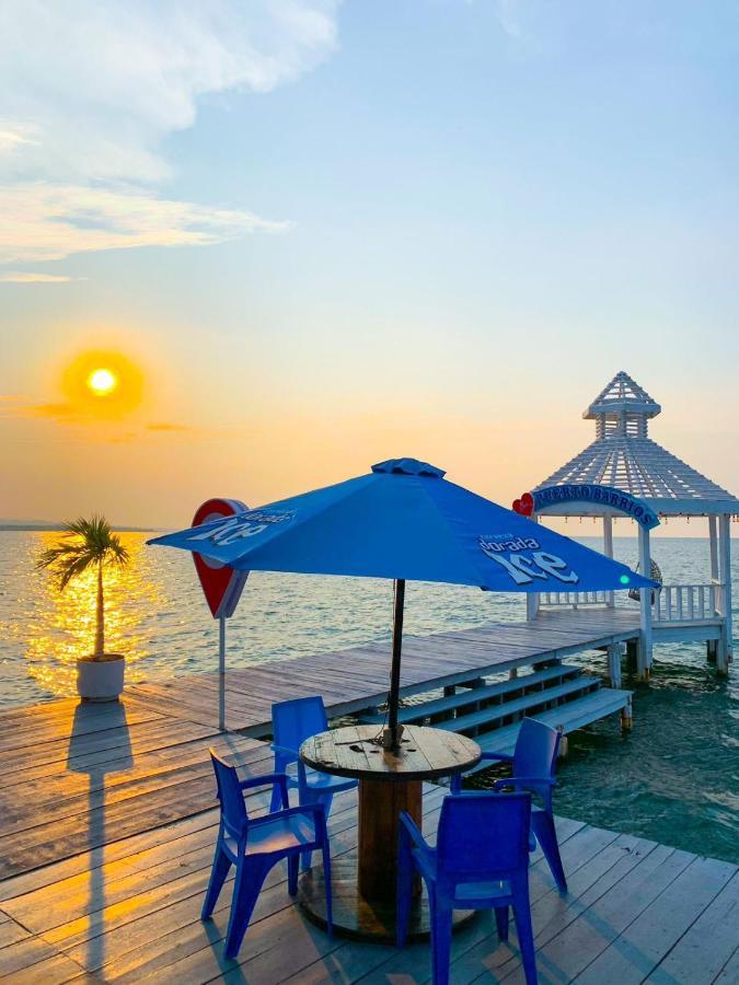 Restaurante Y Hotel “La Pesca” Puerto Barrios Eksteriør bilde