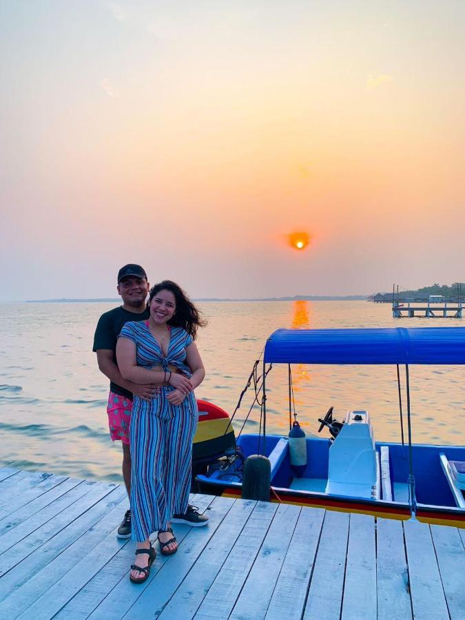 Restaurante Y Hotel “La Pesca” Puerto Barrios Eksteriør bilde