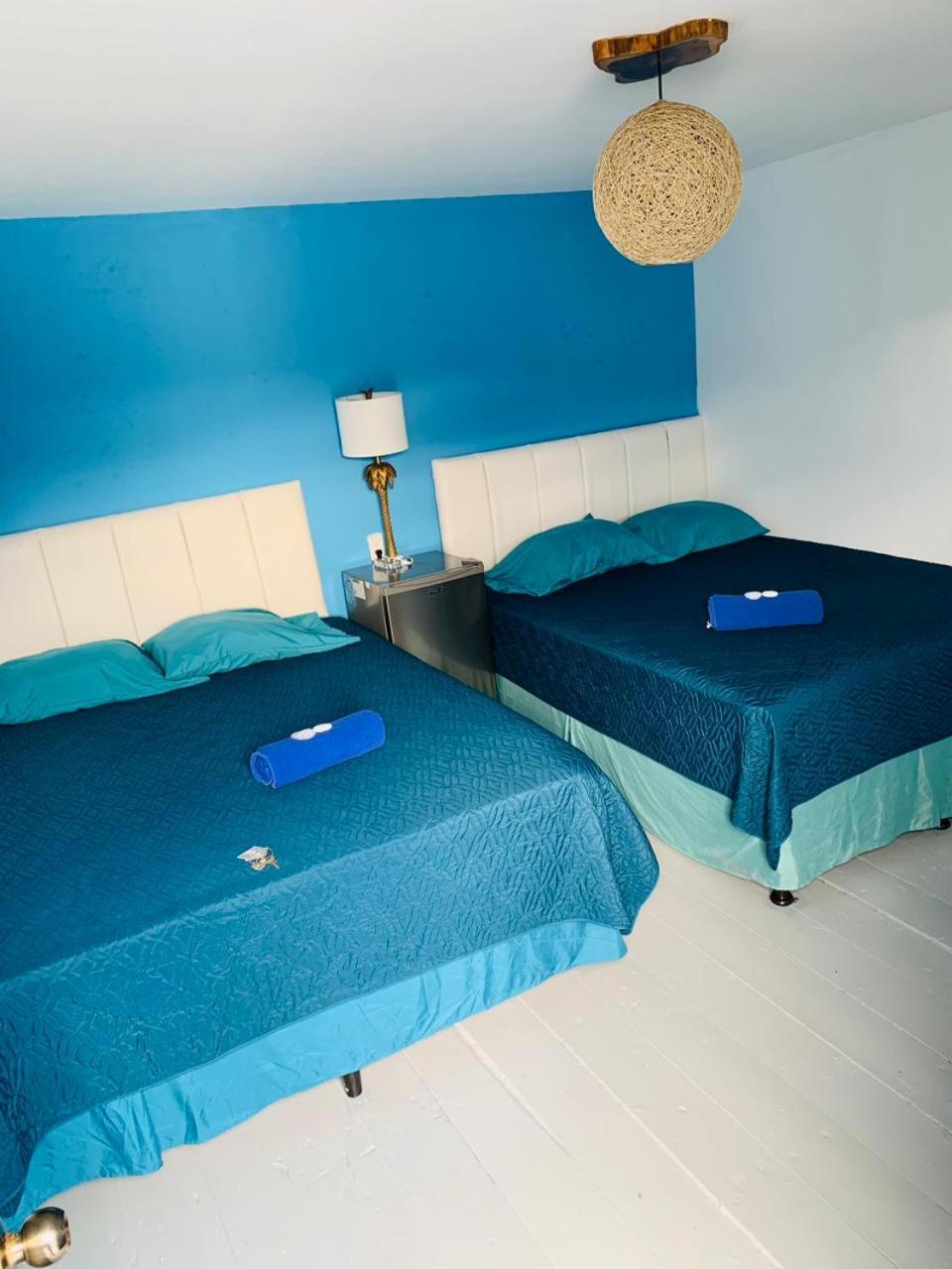 Restaurante Y Hotel “La Pesca” Puerto Barrios Eksteriør bilde