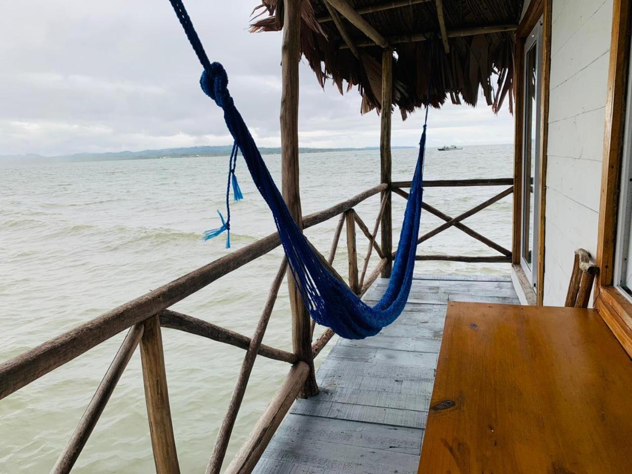 Restaurante Y Hotel “La Pesca” Puerto Barrios Eksteriør bilde